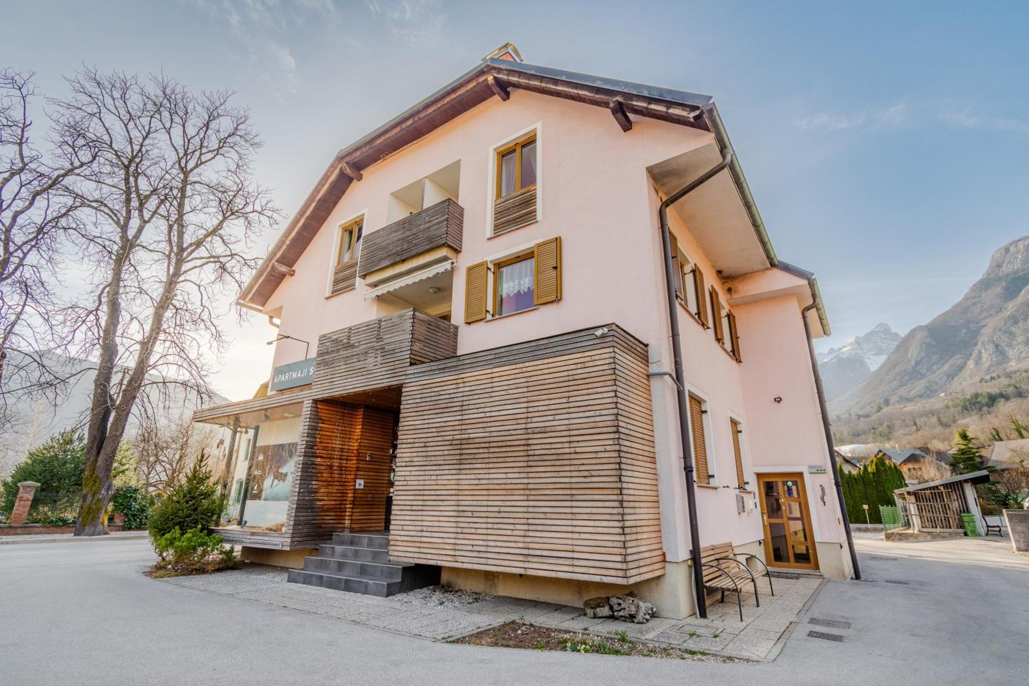 Apartments Skok With Rafting And Free Parking بوويتش المظهر الخارجي الصورة
