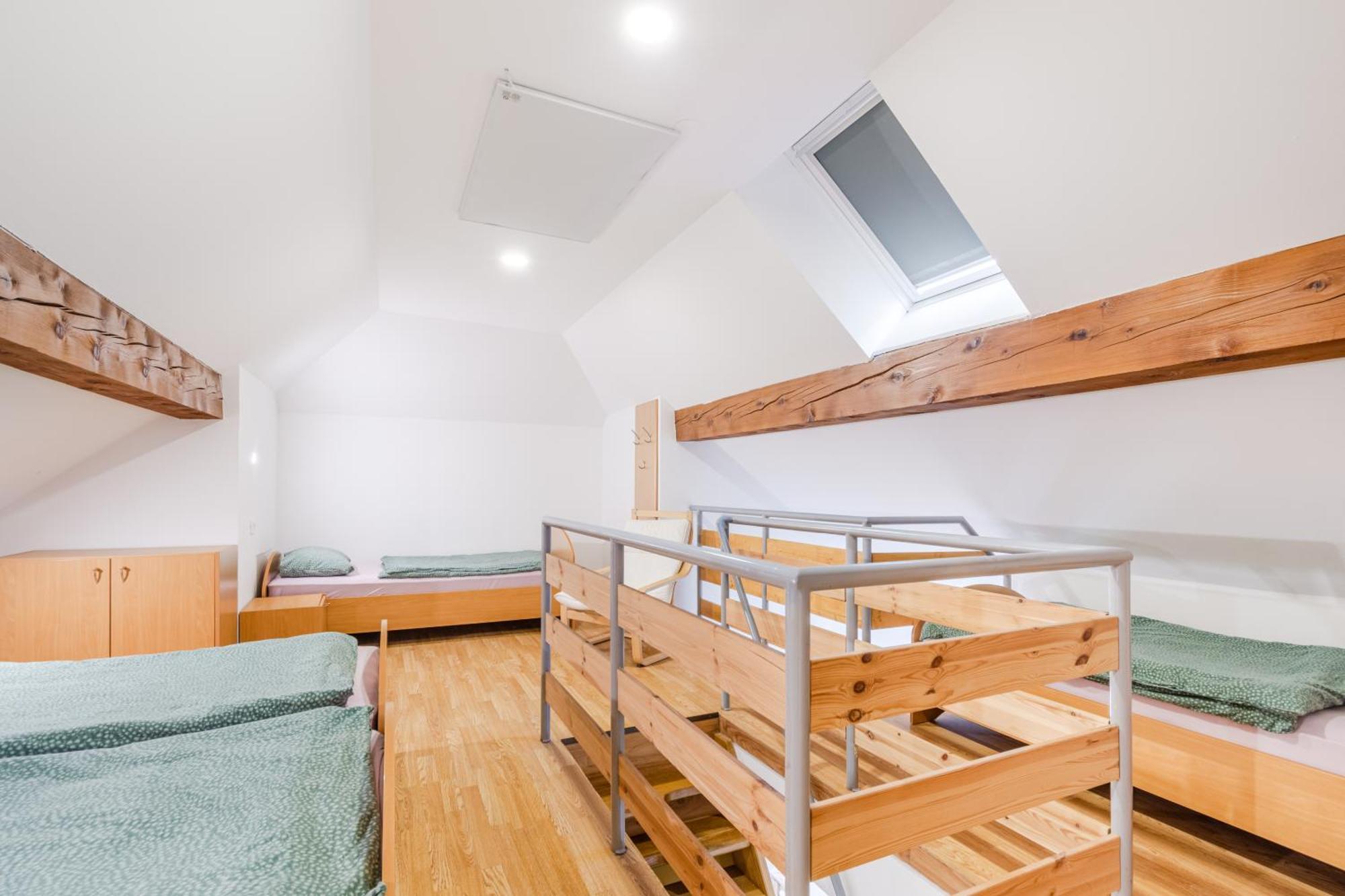 Apartments Skok With Rafting And Free Parking بوويتش الغرفة الصورة